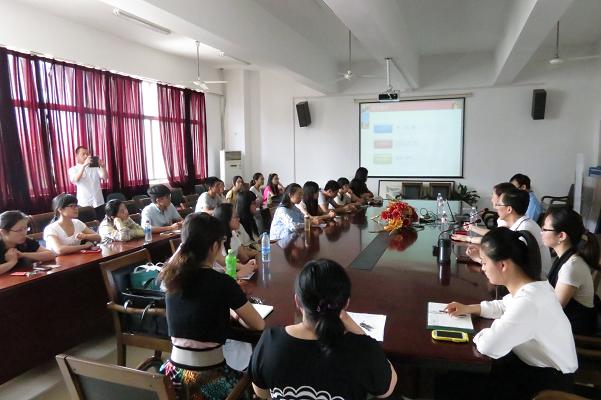  国产精品
举办北京外国语大学2014年暑期夏令营宣讲会